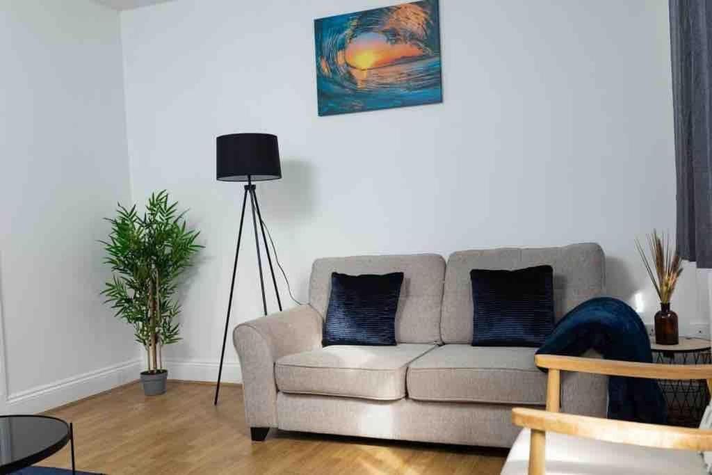 Spacious City Centre 2 Bedroom Apartment - Lt Apartment Leicester Bagian luar foto