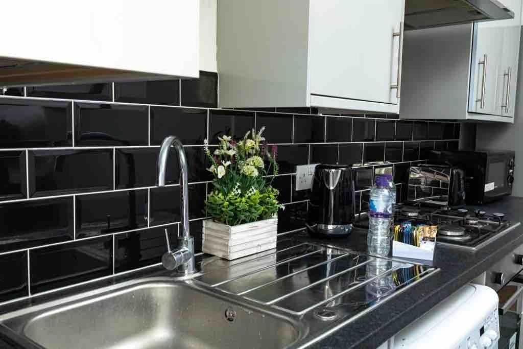 Spacious City Centre 2 Bedroom Apartment - Lt Apartment Leicester Bagian luar foto