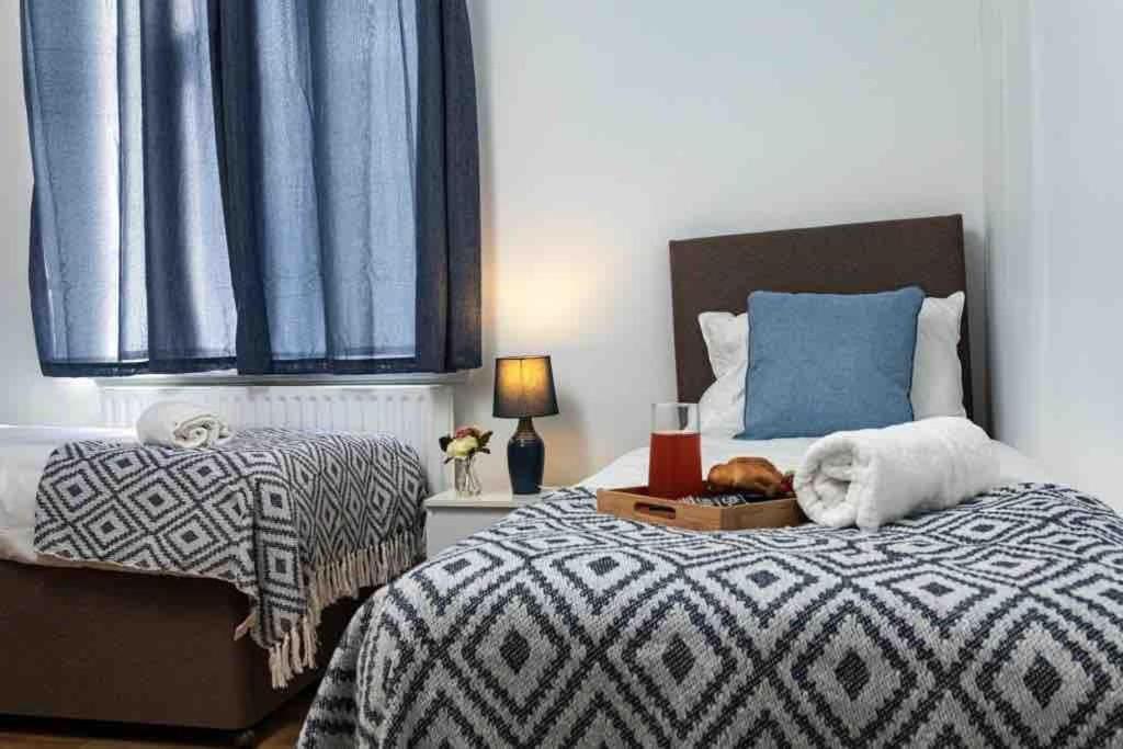 Spacious City Centre 2 Bedroom Apartment - Lt Apartment Leicester Bagian luar foto