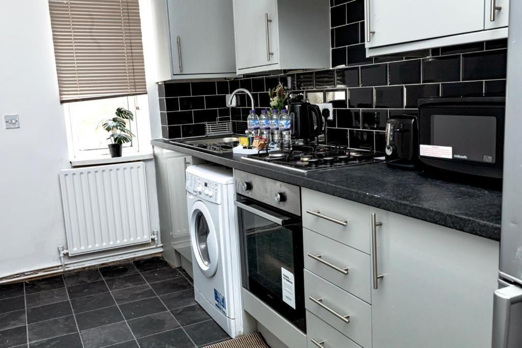 Spacious City Centre 2 Bedroom Apartment - Lt Apartment Leicester Bagian luar foto